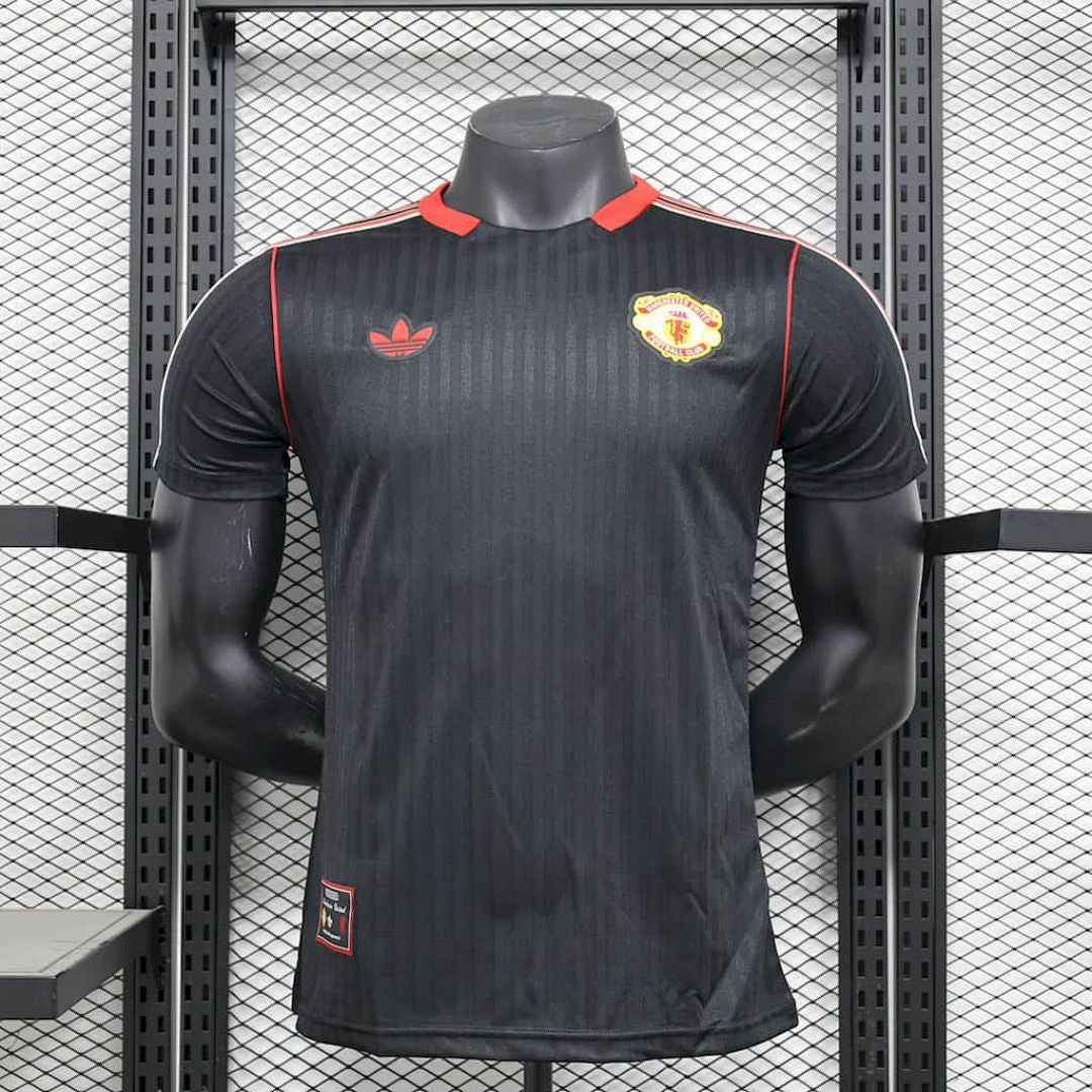 Maillot Version Joueur Manchester United 2025/26 Noir Terrace Icons