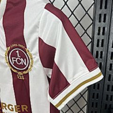 Ensemble 1. FC Nurnberg 2025/26 125th Anniversaire Enfant