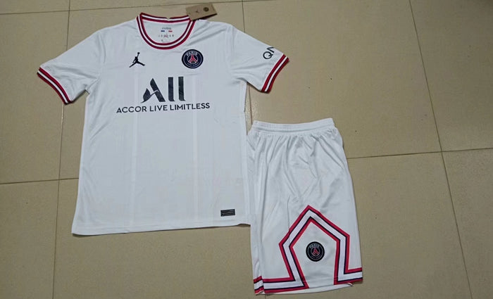 Maillot 21 22 Paris three passengers