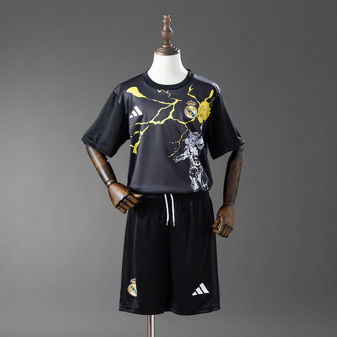 Maillot Avant match Real Madrid 25/26 Avengers (Noir) Enfant Kit