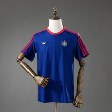 T shirt Newcastle United Terrace Icons Bleu