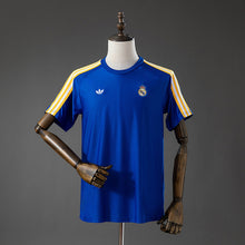 T shirt Real Madrid Terrace Icons Bleu